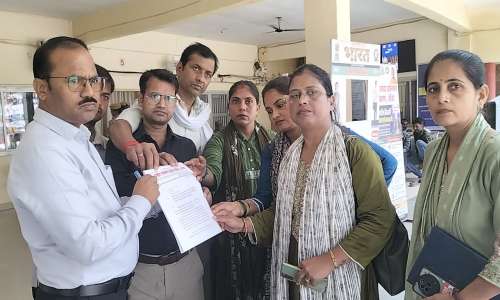 महिला पत्रकारों से कथित दुर्व्यवहार की निष्पक्ष जांच की मांग, राष्ट्रपति को संबोधित ज्ञापन सौंपा