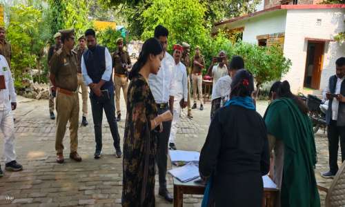 प्रत्येक मतदाता तक गणना प्रपत्र समयबद्ध रूप से पहुंचे-डीएम